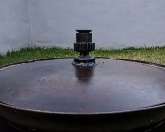 Disco de arado para cocinar sobre base de hierro